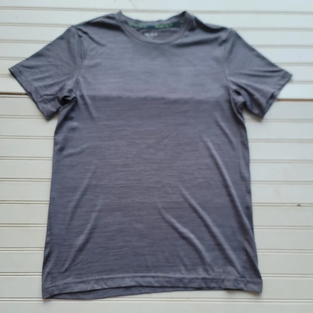 Tek Gear Men’s DryTek Performance Active Top Stretch Crew Neck Gray Sz S